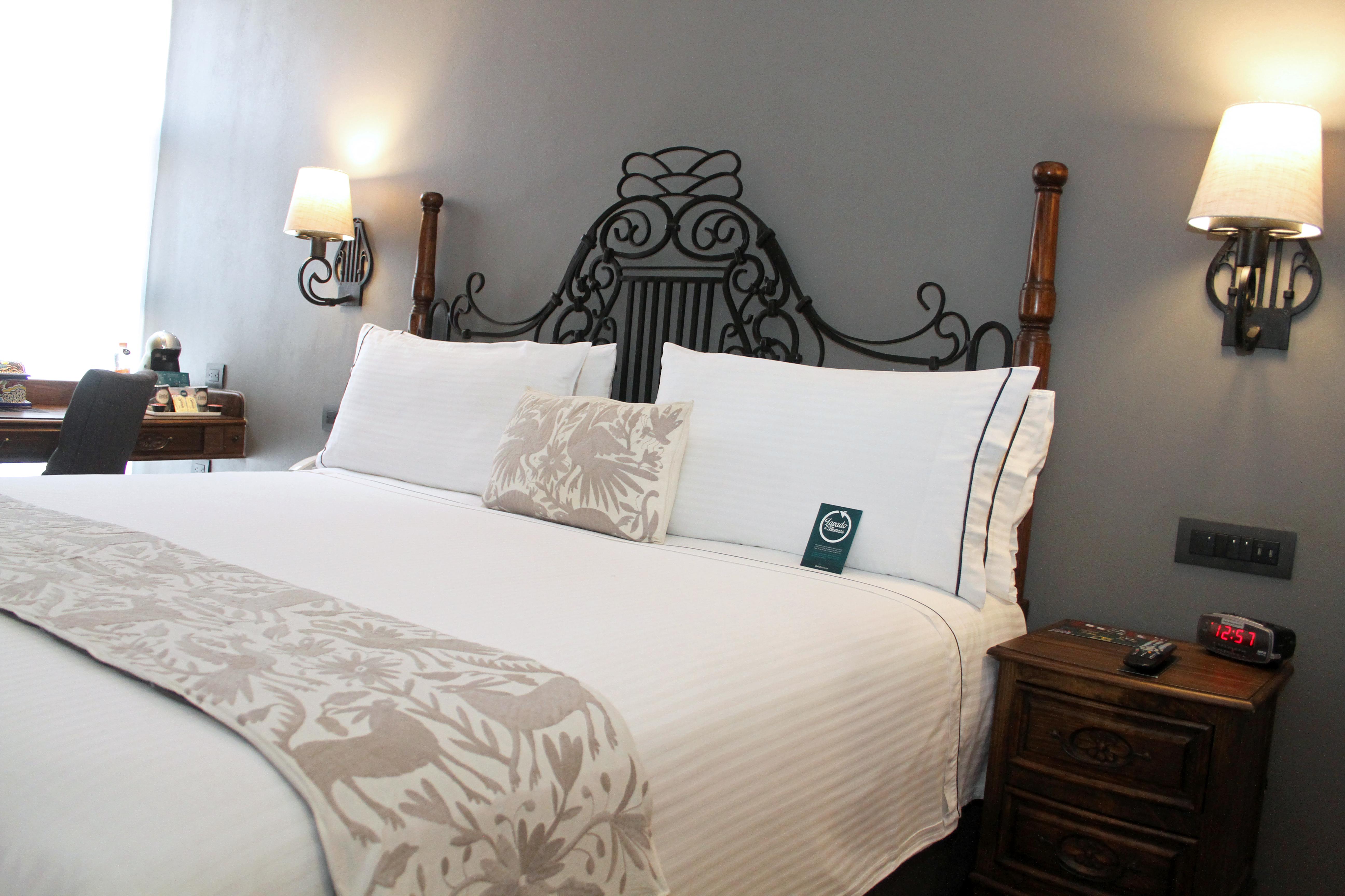 Zocalo & Rooftop Hotel